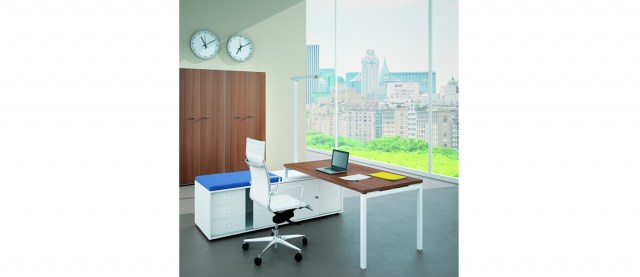 LINE 40 NEW, Executive office